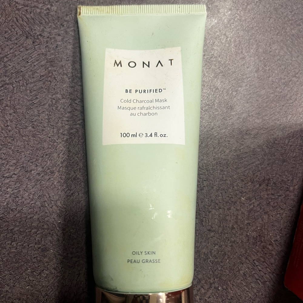 Monat Cold Charcoal Mask